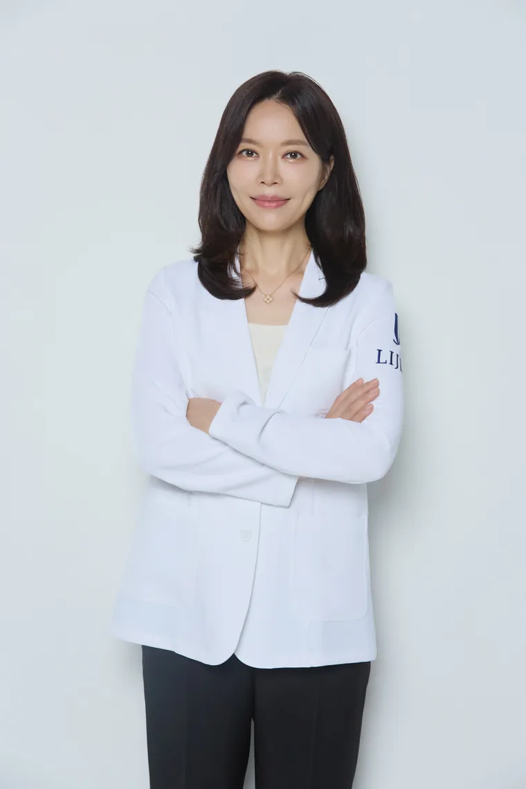 Dr. Hwang Yeo-ju, Director of Lijin Clinic — english speaking clinic in Myeongdong, Seoul